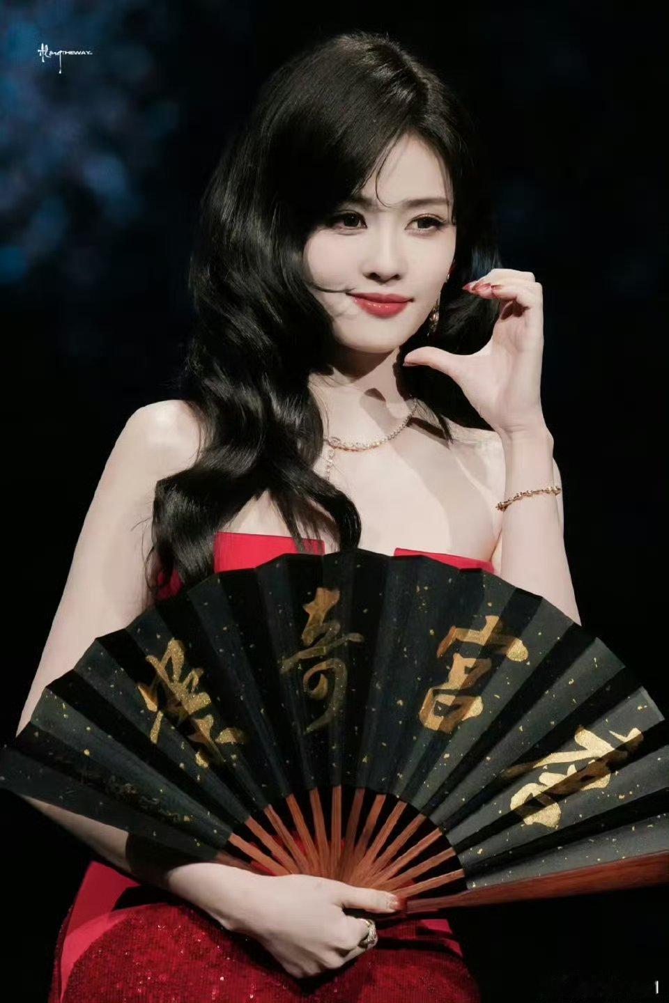 白鹿王星越闺蜜抓诡秘 太搞笑了吧这俩，抓诡秘！ 