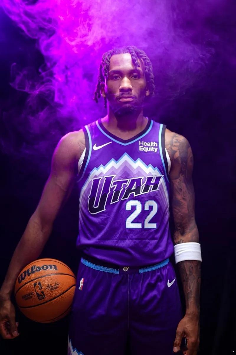 科比门徒！NBA官方分享榜眼秀达林-彼得森的定妆照！科比KobeBryant科比