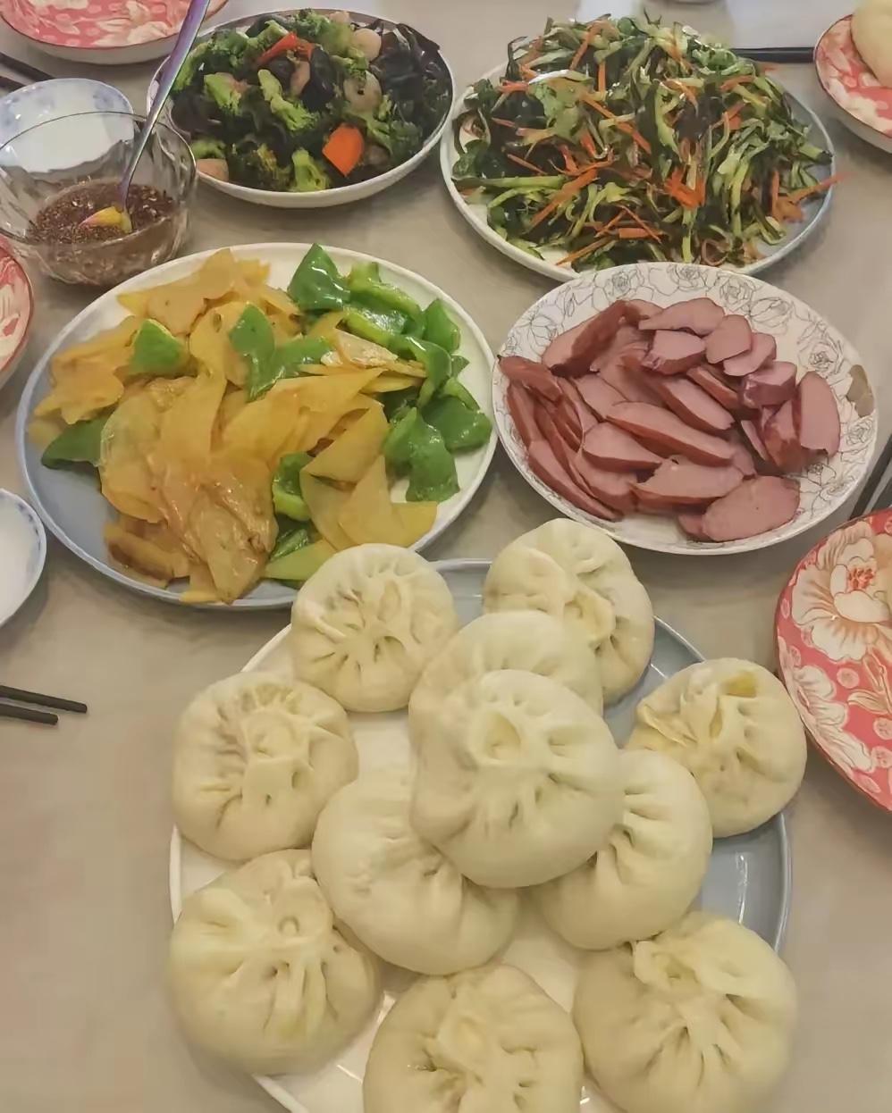 这一餐太满足了