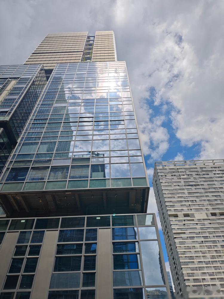 郑丽文早就预判了侯友宜和卢秀燕与赵少康还有张善政不会来她的主席接任活动。

这几