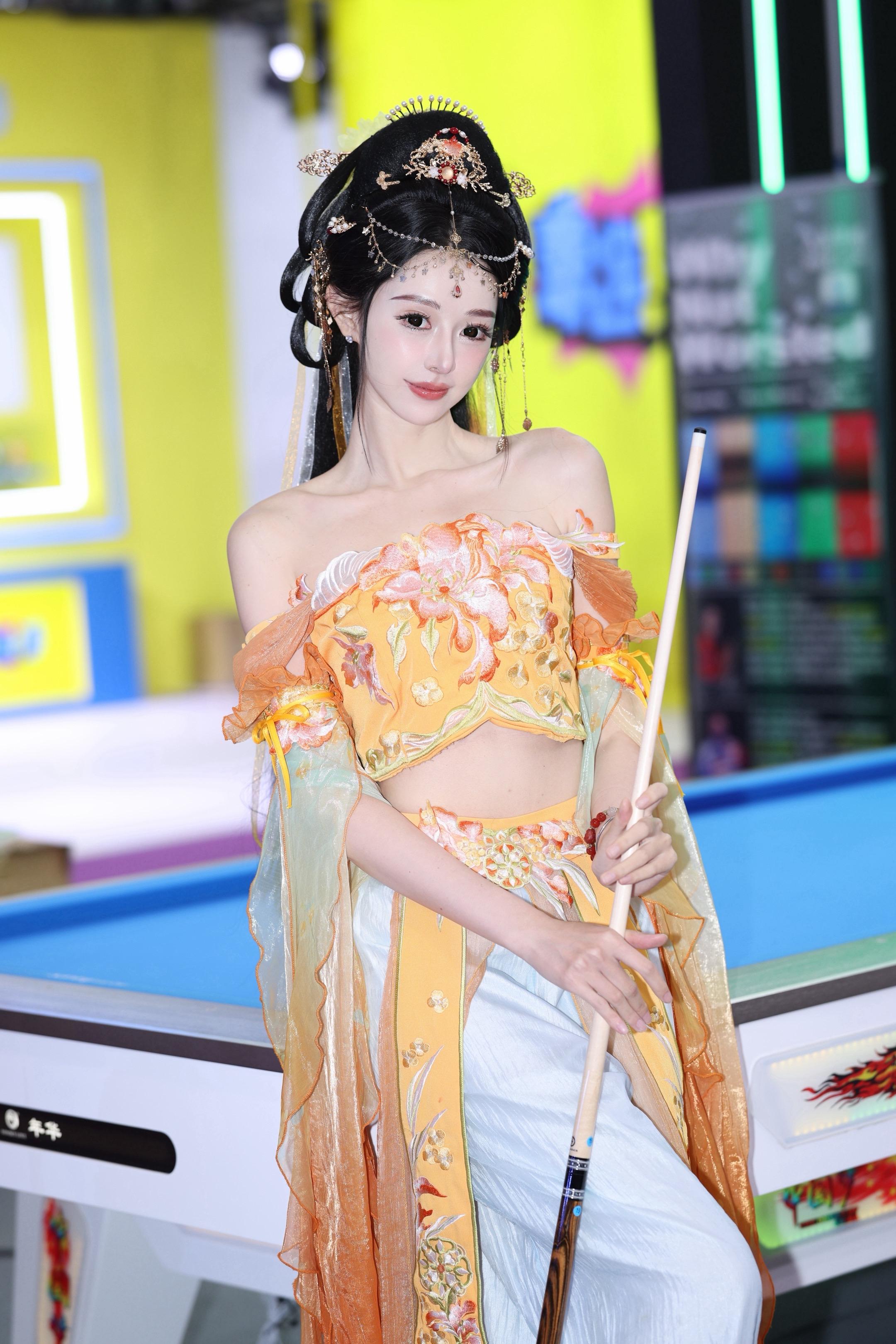 模特美女 台球展