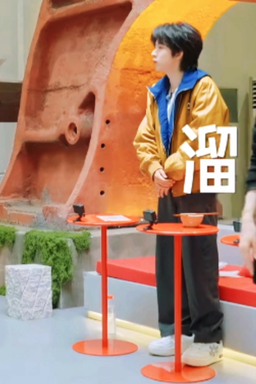 小驼赔笑:-D 