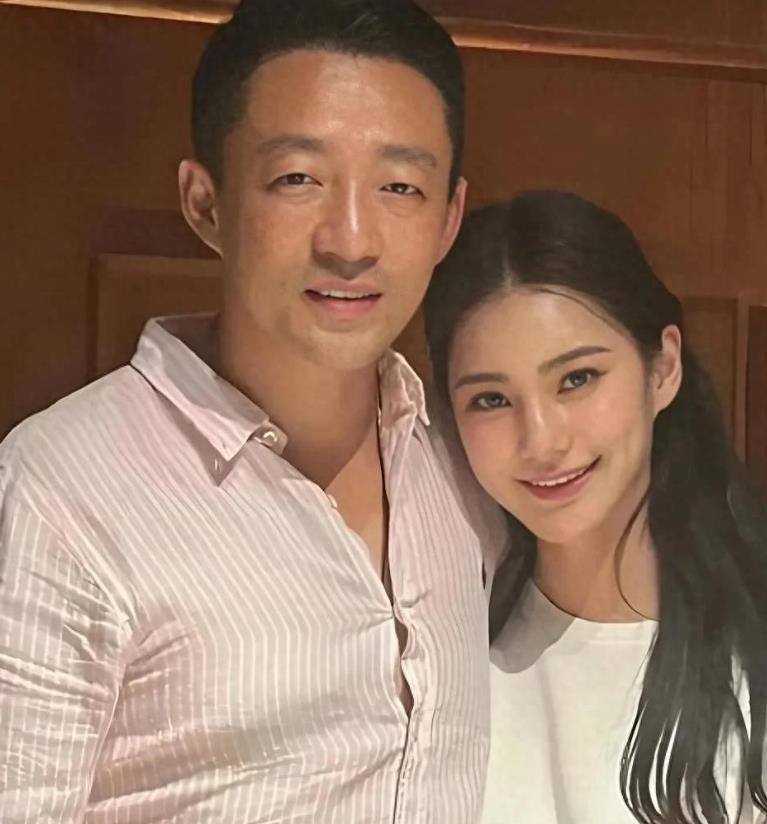 对于前妻及她的家人，汪小菲做的可以了，从此好好和现任过日子，好好照顾教育好两孩子