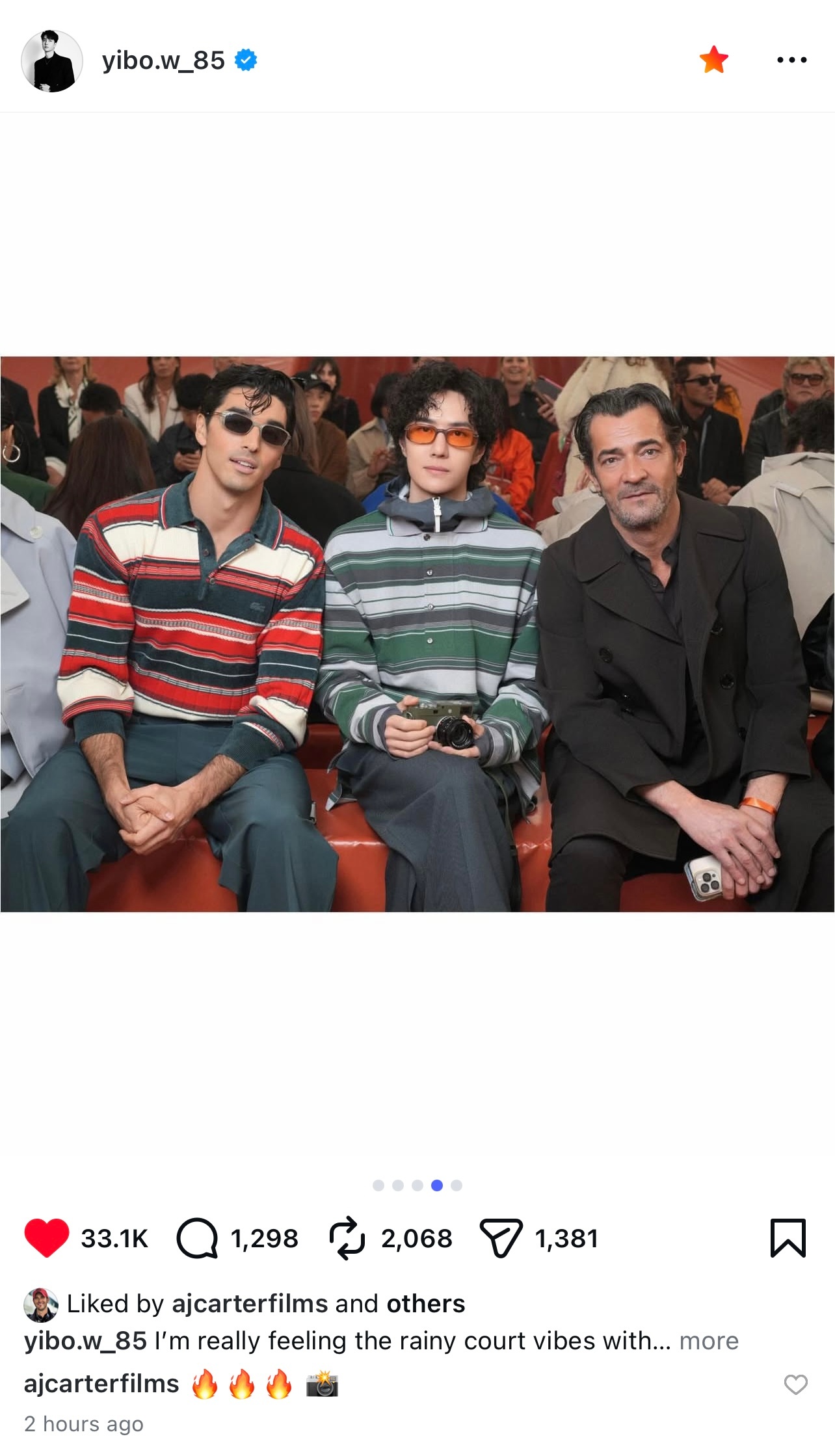 ins 更新  网页链接大家去给博哥多点👍互动呀王一博巴黎时装周💚lacos