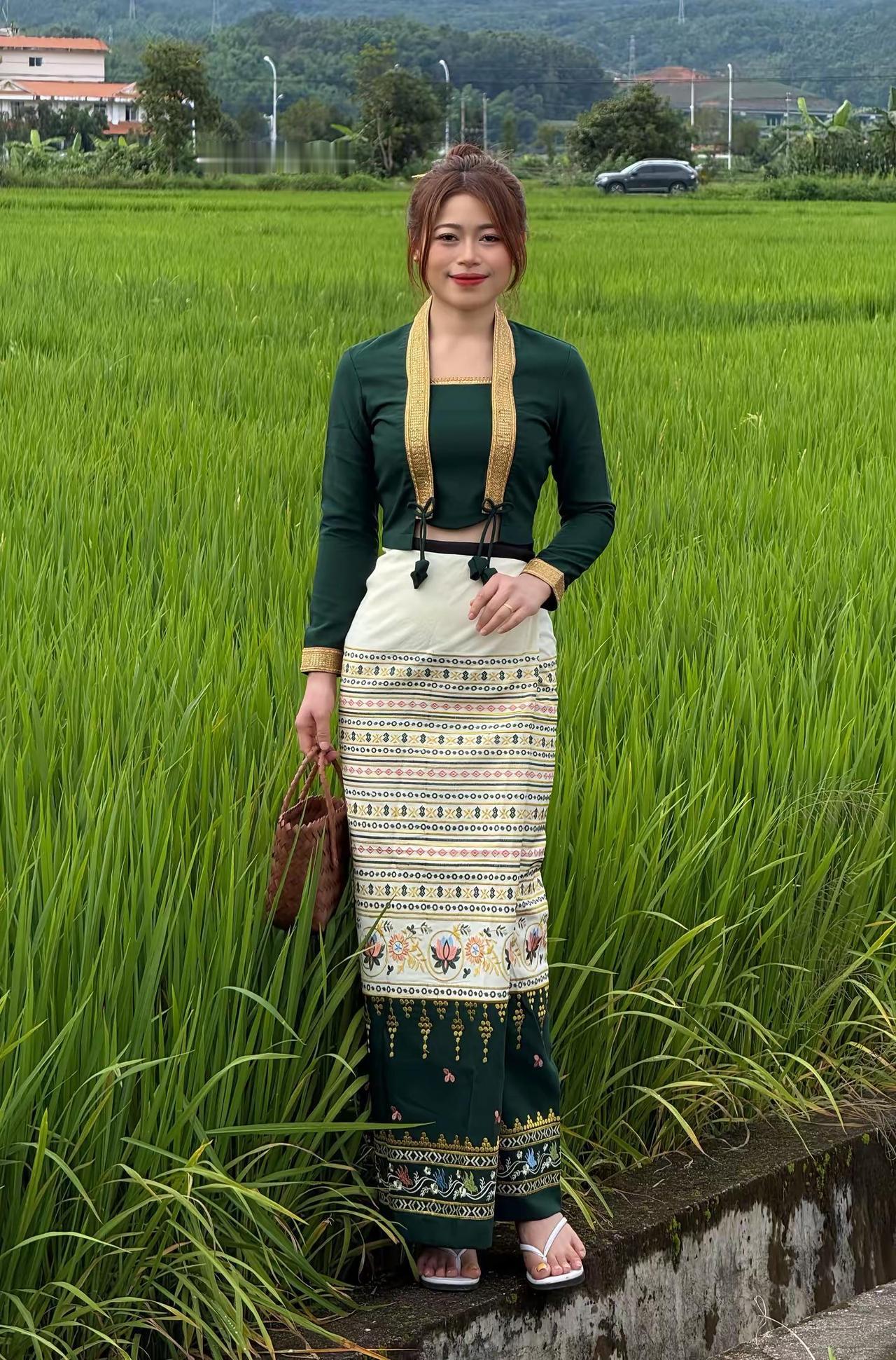 ၶူဝ်းတႆးတႃႇၶဝ်ႈဝႃႇသိုဝ်ႉသင်ႇမႃးလႆႈၶႃႈ😍