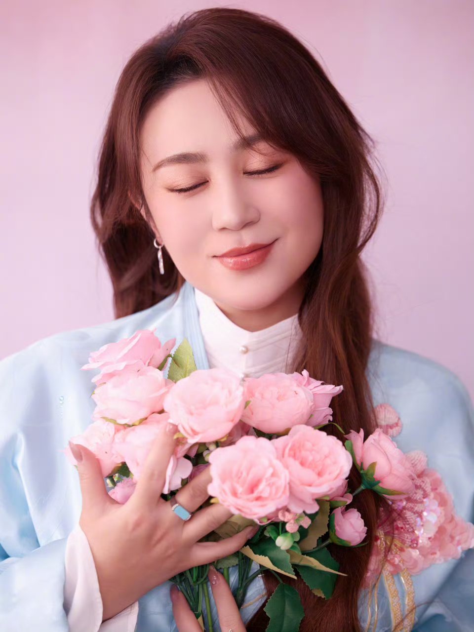 马丽一开口就变小品现场你好星期六 马丽也太有喜剧天赋了！在你好星期六跟范丞丞、乔