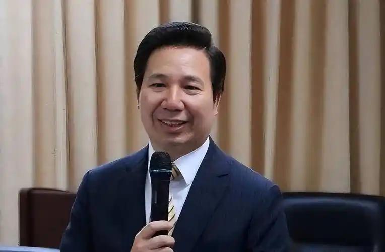 金门县长陈福海曾公开放话：金门全县上到老人下到娃，从来没一个人反对国修建直通厦门