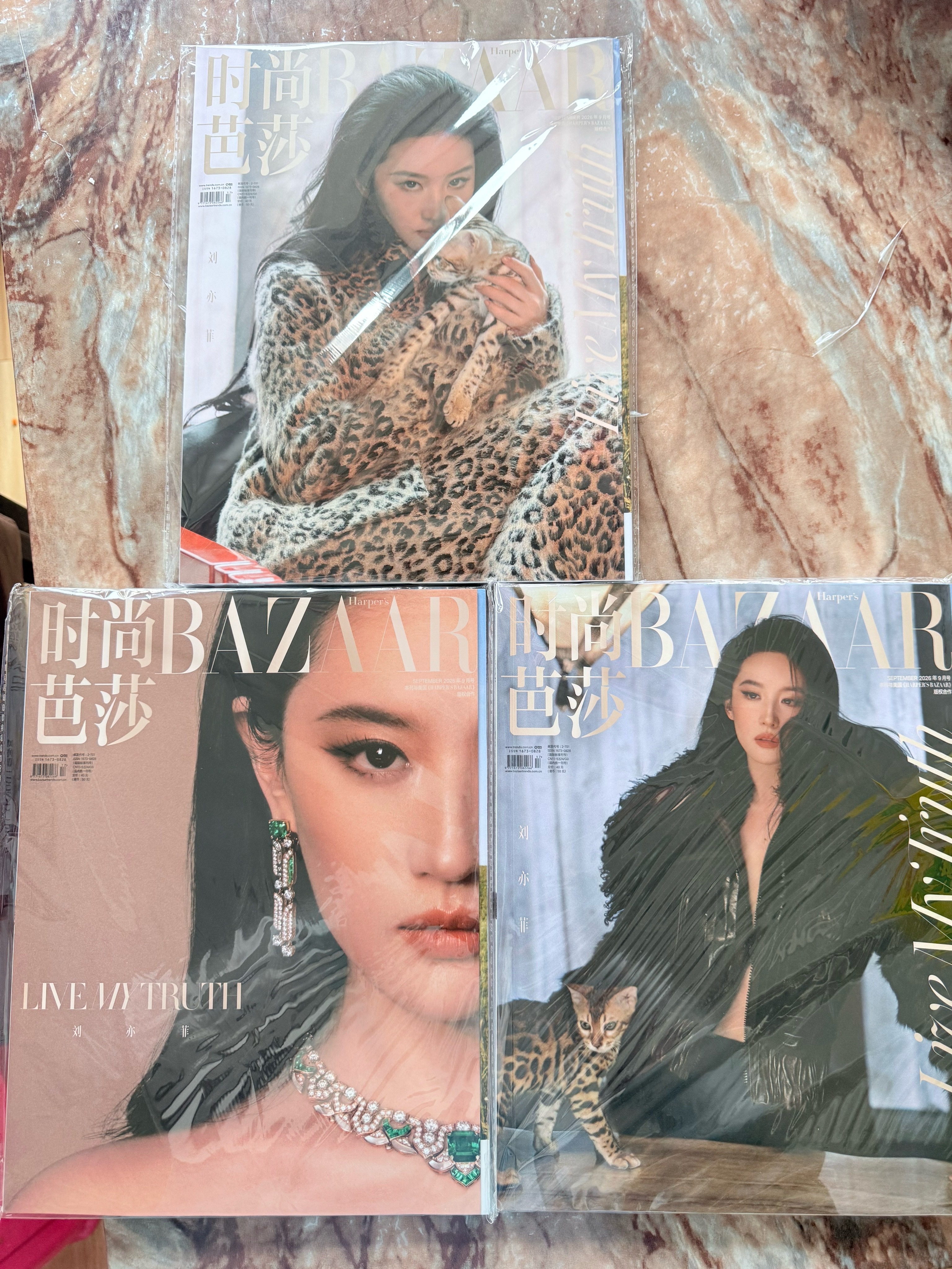 刘亦菲[超话]  嘻嘻实物太美啦[爱慕][爱慕][爱慕] ​​​