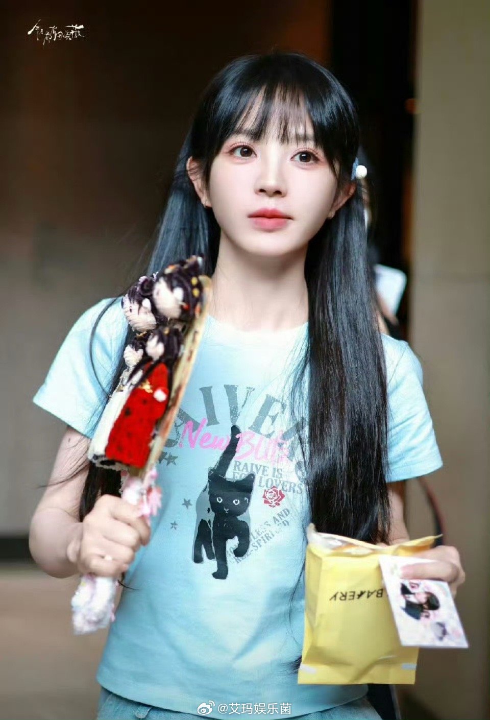 田曦薇节目录制饭拍，娇俏萌妹 ​​​