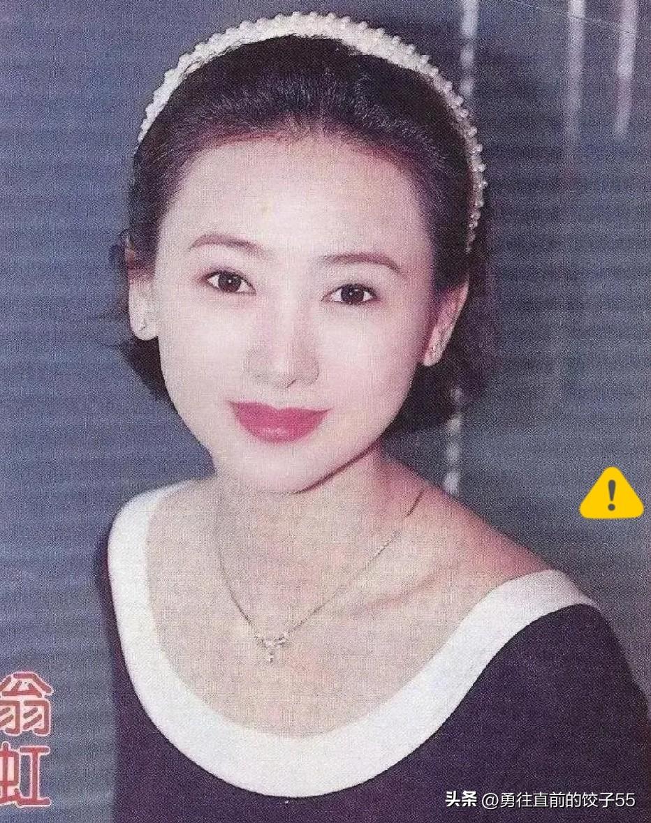 2005年，翁虹发现丈夫伍伟杰出轨，飞往美国洛杉矶准备摊牌。一大早她敲响丈夫家门
