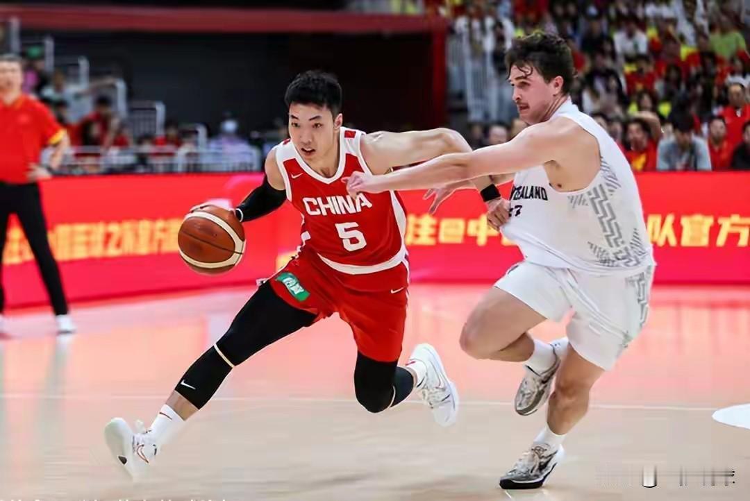 为什么说廖三宁发展得尴尬？过于黏球+没投射+传球“瞎”了半边，身体还单薄！！！！