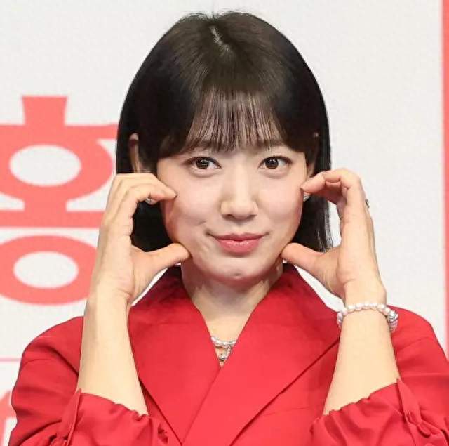 恭喜！36岁朴信惠二胎产女，结婚四年儿女双全，幸福满满令人羡慕
