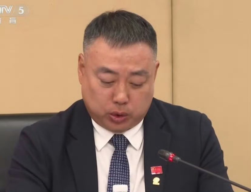 刘国梁卸任后对王励勤说了这句话哭着说出了“我是 徐…俊…大…” ​​​
