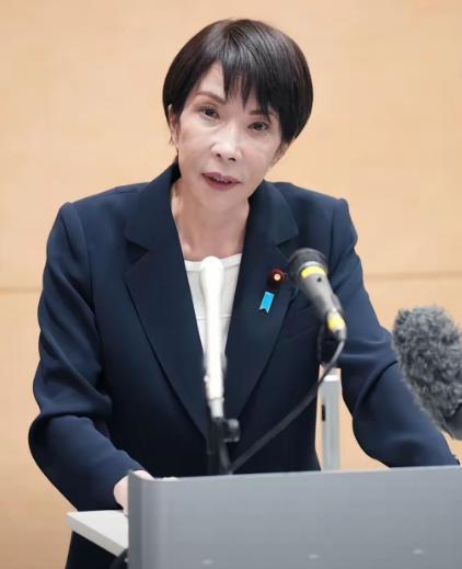 日本天塌了，中国突然发布新规

北京时间6月1日，中国进一步升级对外投资监管，禁