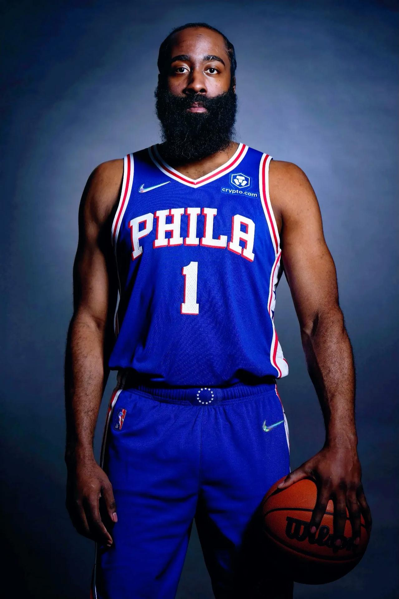 不偏不倚，NBA现役“最佳球商”阵容应该是以下这五位球员：

1、控球后卫：克里