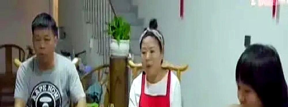 谁能想到，治好李雪琴的，不是北大，也不是脱口秀，而是一个没有血缘关系的男人。
