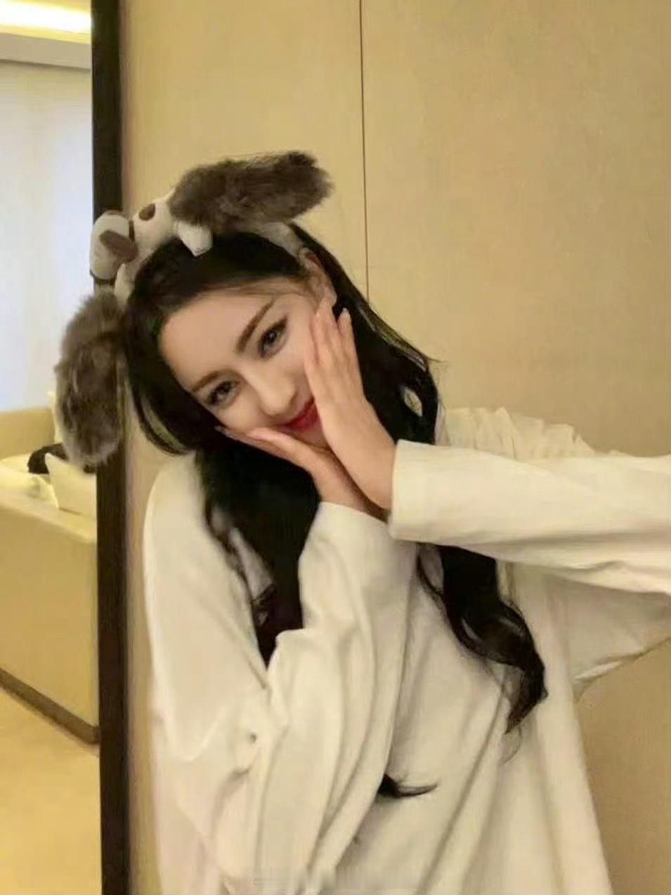 迪丽热巴更新🧣啦！[全力以赴]开工大吉～ ​​​