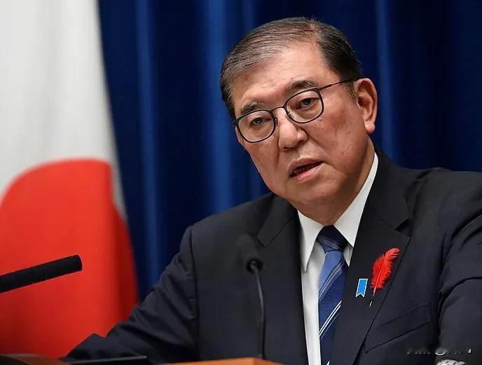 万万没想到啊！美国竟然狠狠滴拿捏了日本一把。日本防卫大臣中谷元向外界承认，日本自