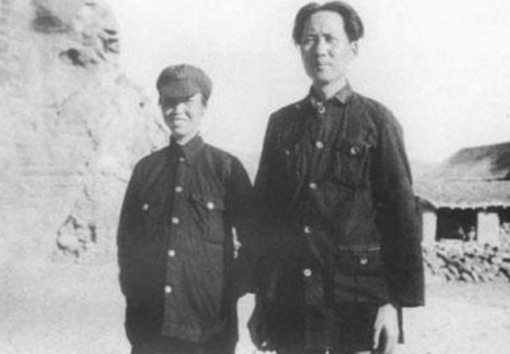 1950年毛主席派警卫看望贺子珍，贺子珍连发几问：主席他还好吗？

「1950年
