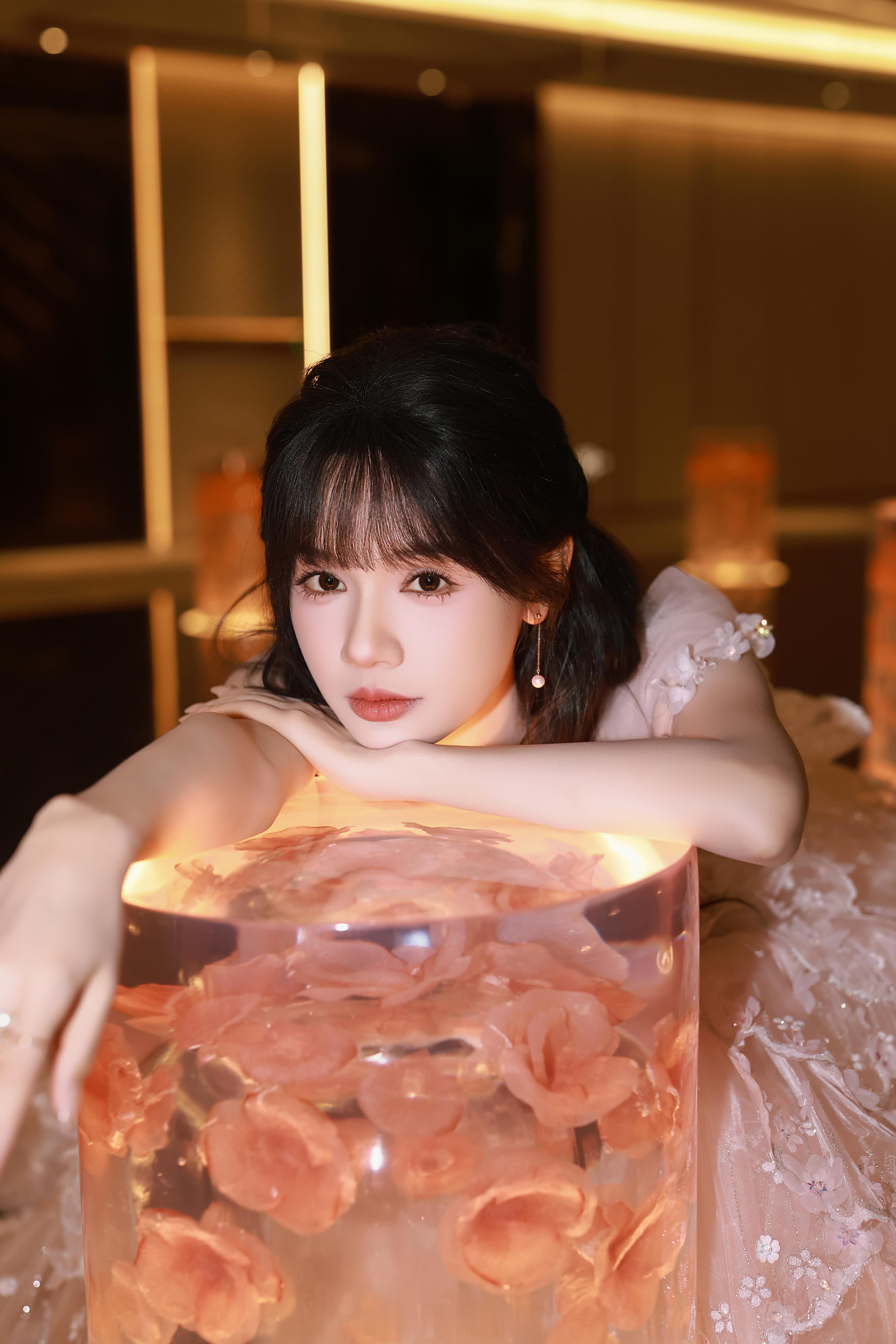 鎏光盛典 的念念大王🌸刘念