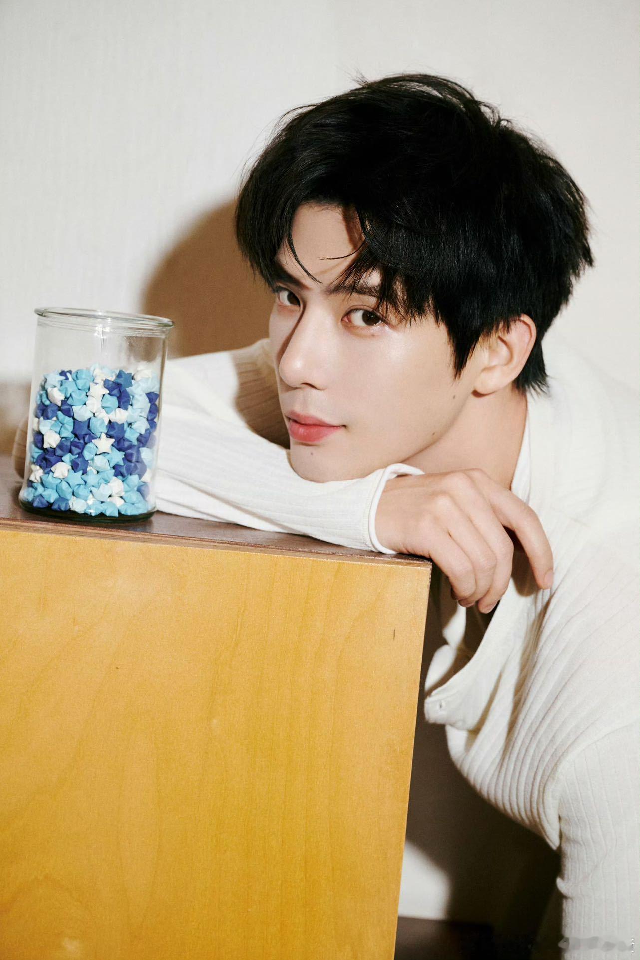 王安宇见面会票价 最低380，最高才1080，这个票价真的很良心了，对粉丝真的好