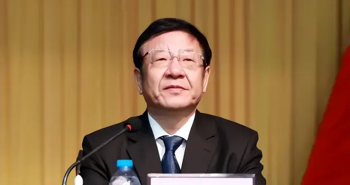 中共中央批准，开除张建龙党籍