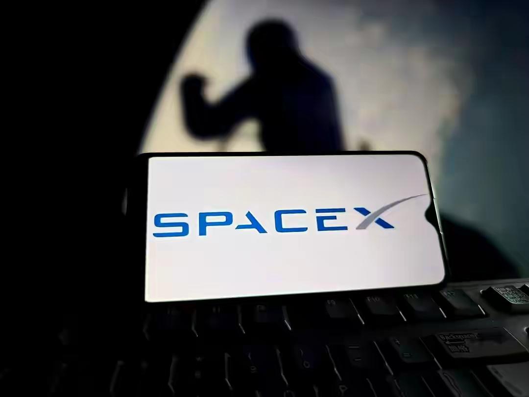 马斯克终于出手了！ Space X公司切断了缅甸电诈园区附近的2500个星链接收