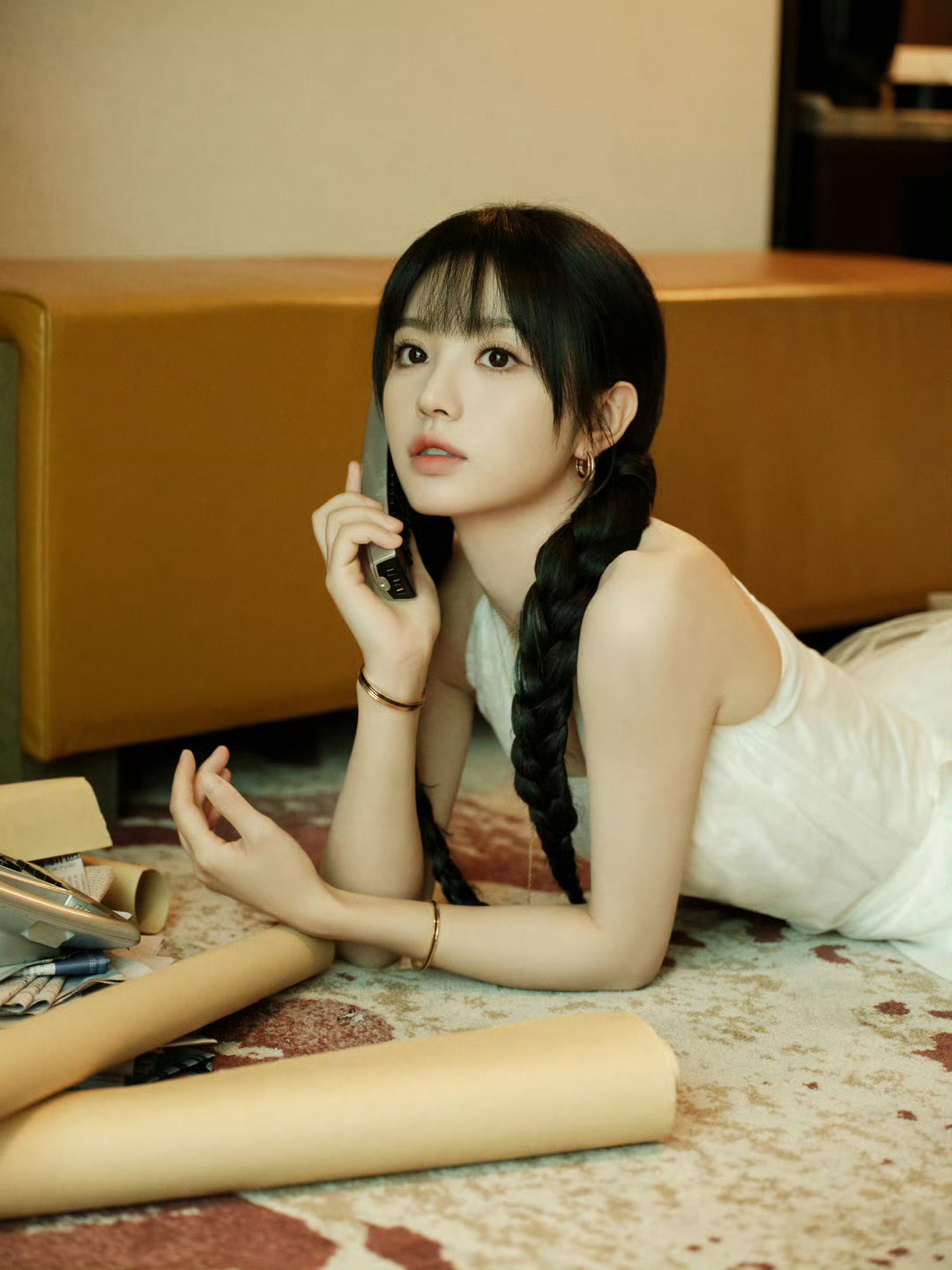 田曦薇骑士靴配白裙  田曦薇公主裙搭骑士靴 田曦薇你好星期六造型，公主裙搭骑士靴