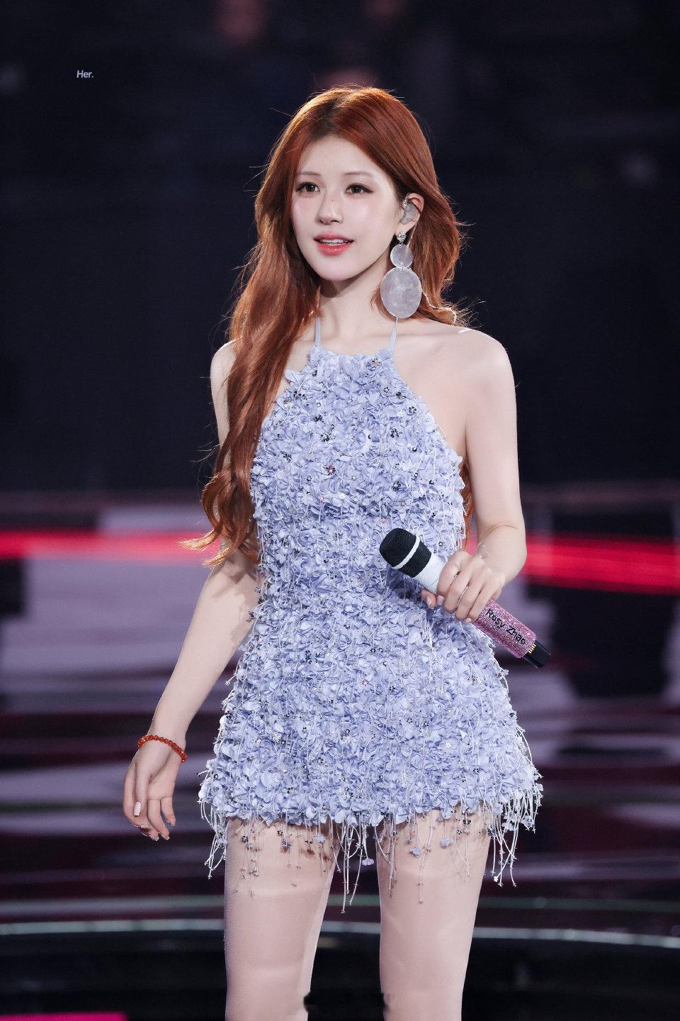 赵露思生日会站姐图 美就一个字 ​​​