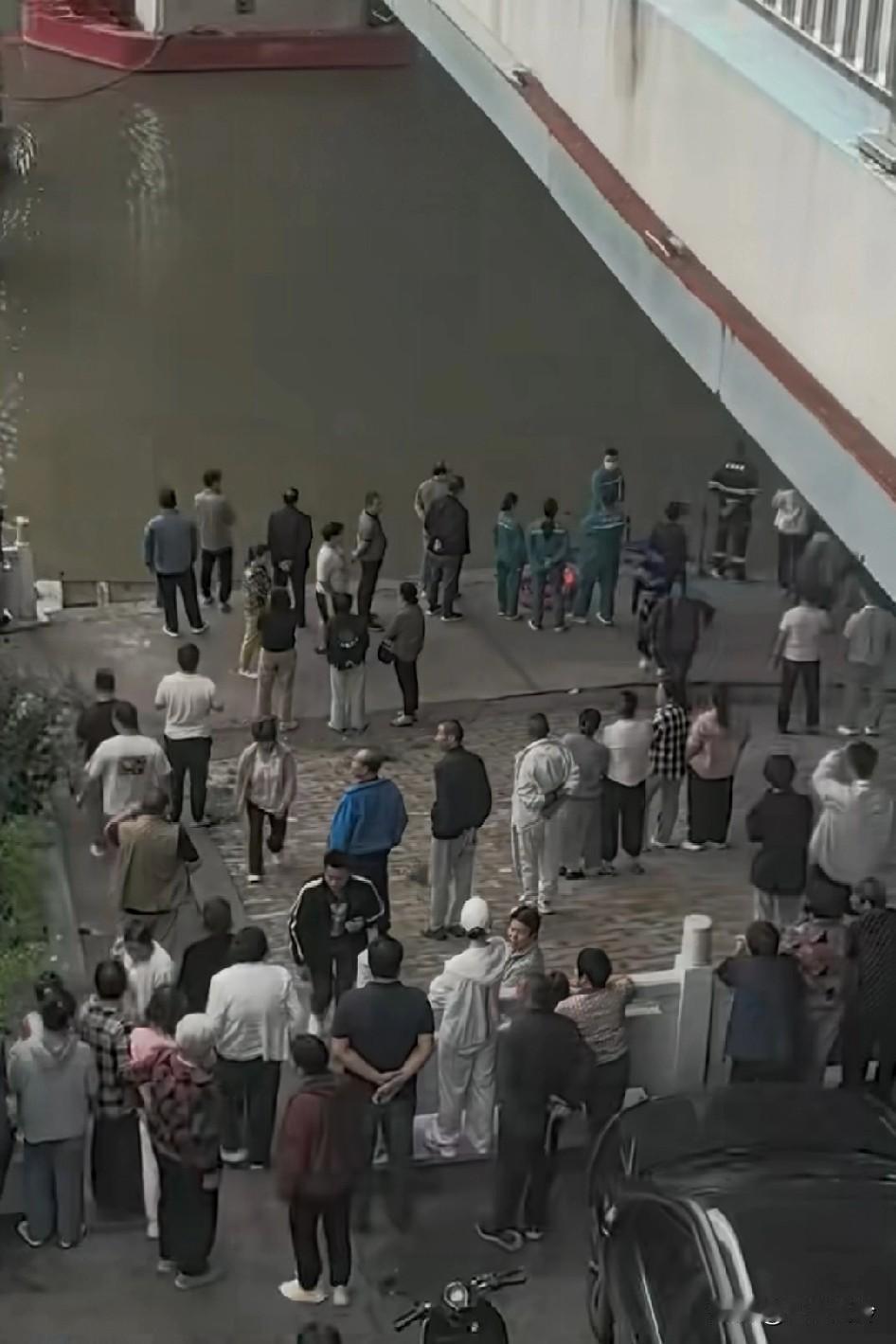 现在的婚姻，呵呵，还不如说是交易，社会的每一次进步，都是用生命换来的
桦南25年