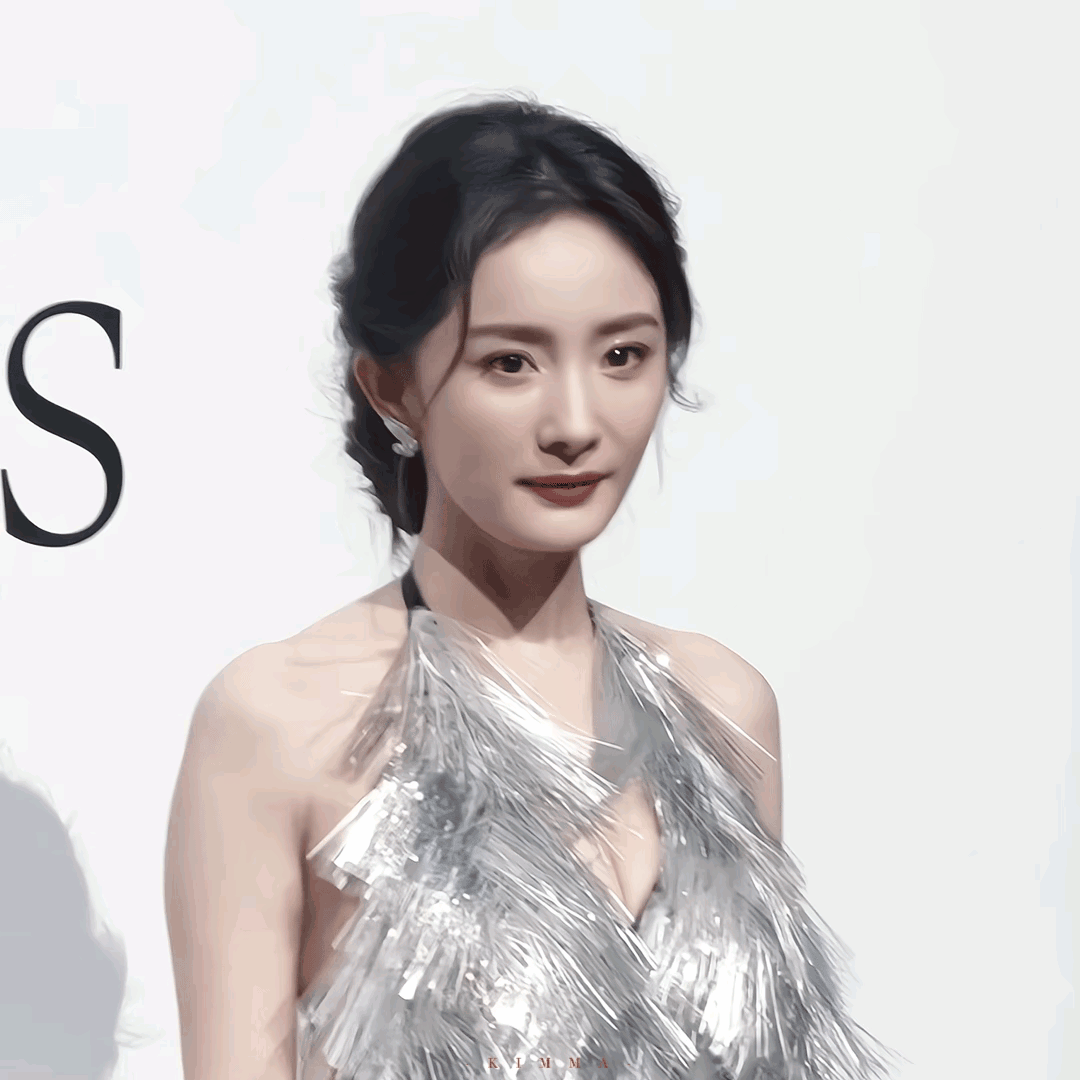 邢菲说杨幂帮她走出原生家庭困境网上很多人都在吐槽自己的“原生家庭”！刷到一个视频