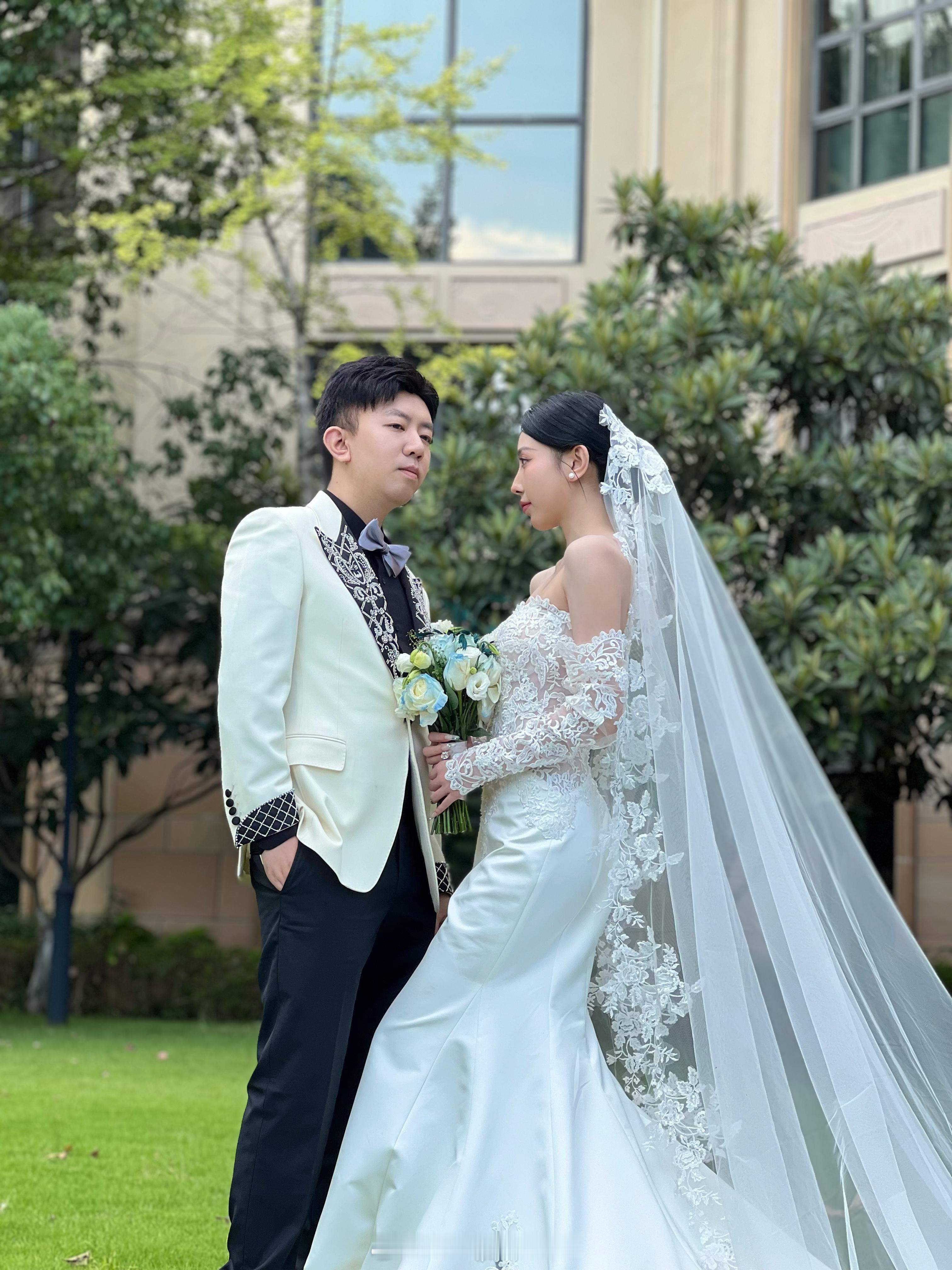 👰🏻‍♀️坚定不移的幸福主义者🍃 ​​​