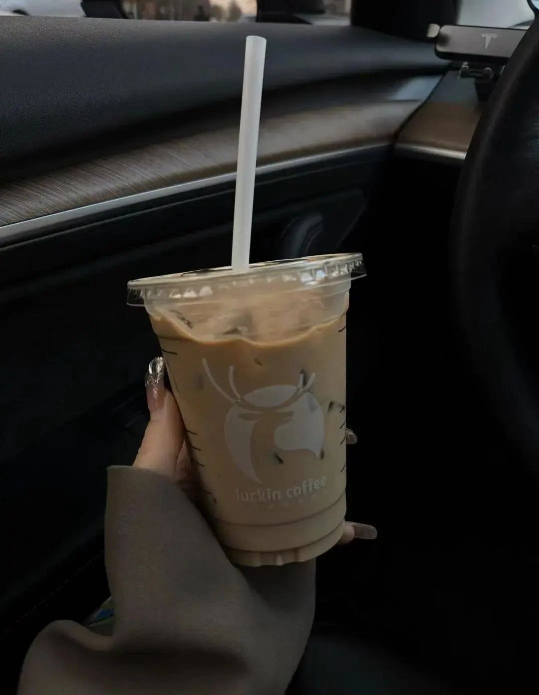 𓆦𝒢𝑜𝑜𝒹 𝓂𝑜𝓇𝓃𝒾𝓃𝑔🧸ྀ“人是会变的，但绝不会变