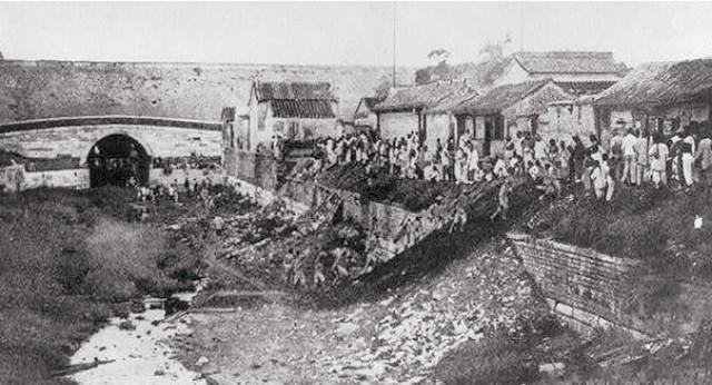 1901年有一千名中国人迁徙海外，租下当地土地长达999年，建立起独特的中国城！
