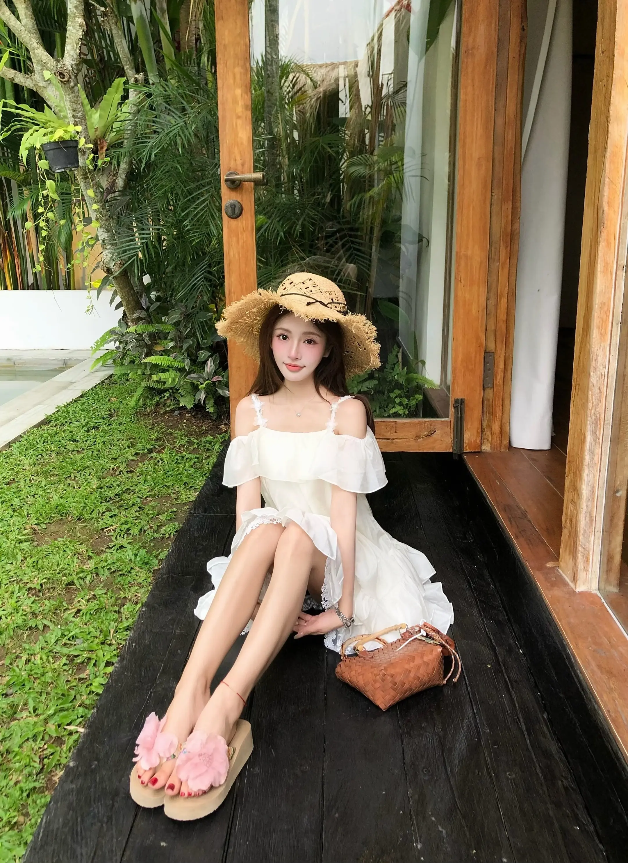 某天 你也是我亲描淡写的一页。