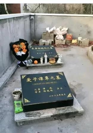 泪目，大家还记得武汉校内被老师车撞死的那名小学生吗？今天无意间刷到了，还是觉得很