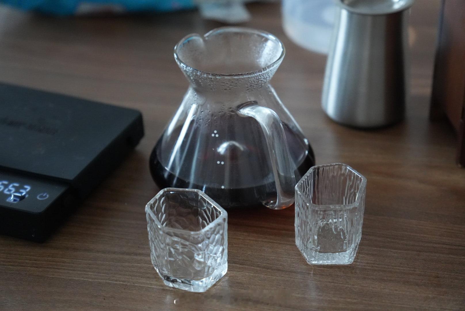 LV也开咖啡餐厅了，拿铁78一杯，蛋糕188一块，下午茶500+，LV最便宜单品