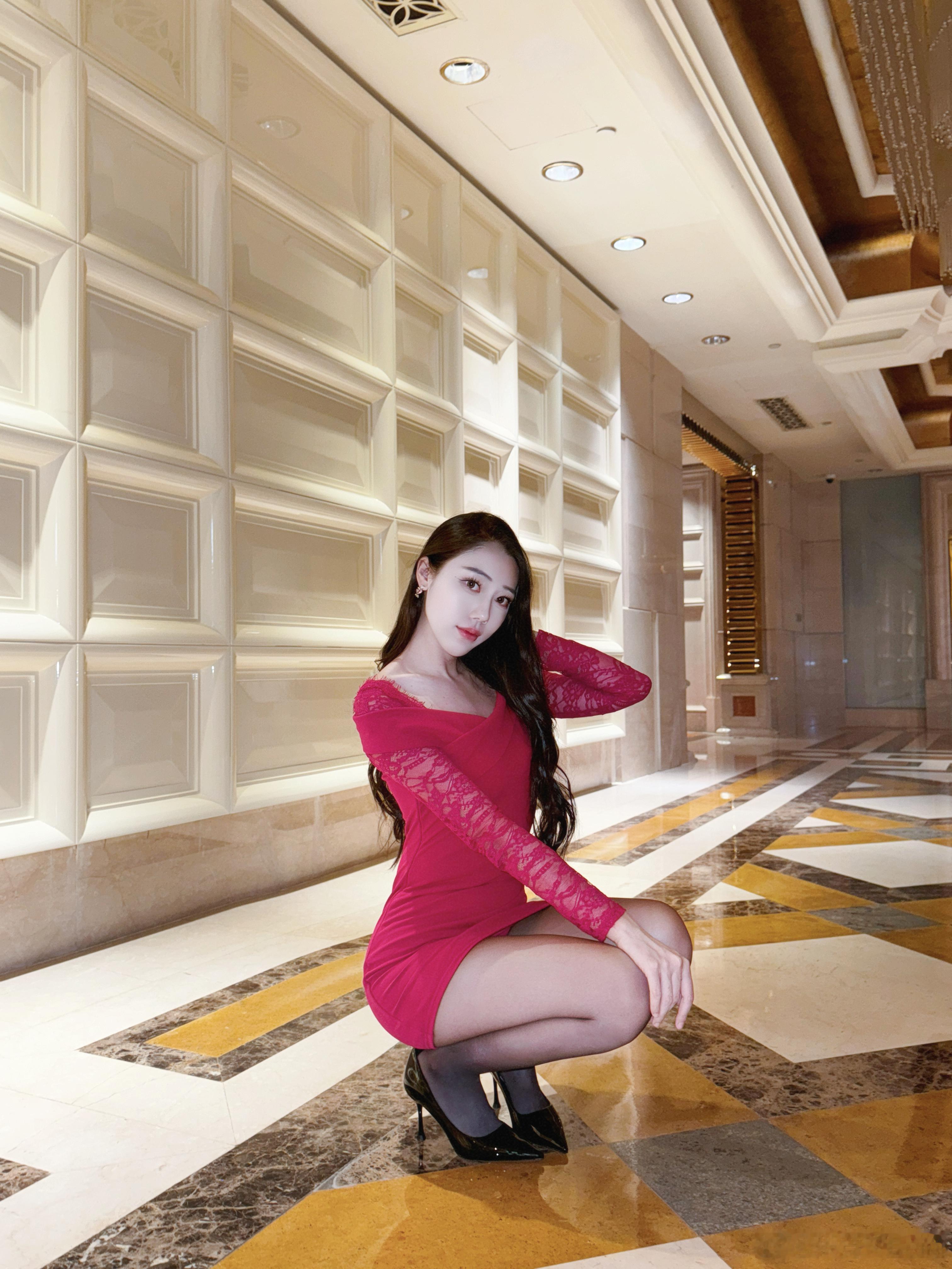 想文案好麻烦 想你就不会啦今日美貌限定大长腿﻿