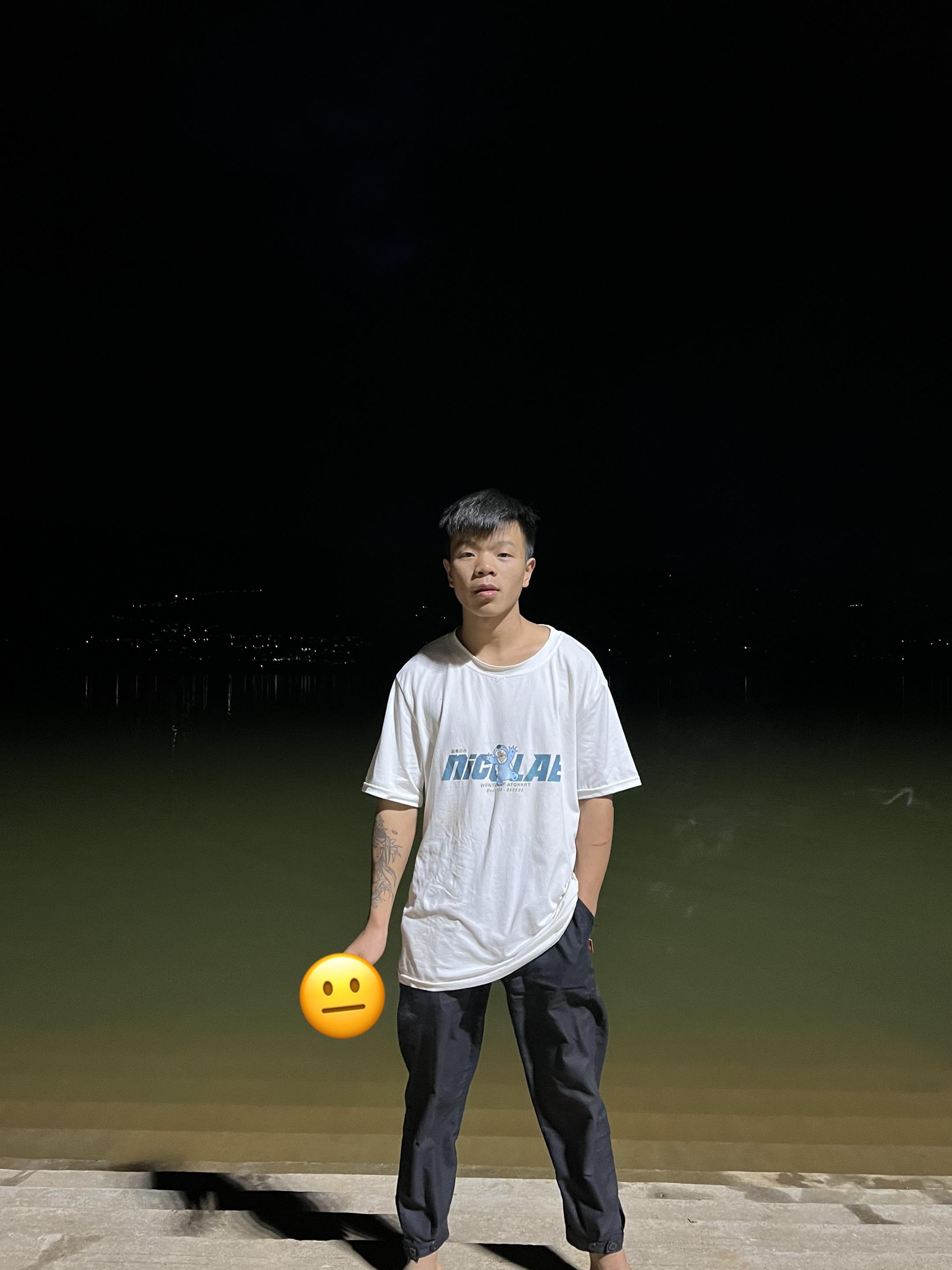 我也不再期待和你见面了。