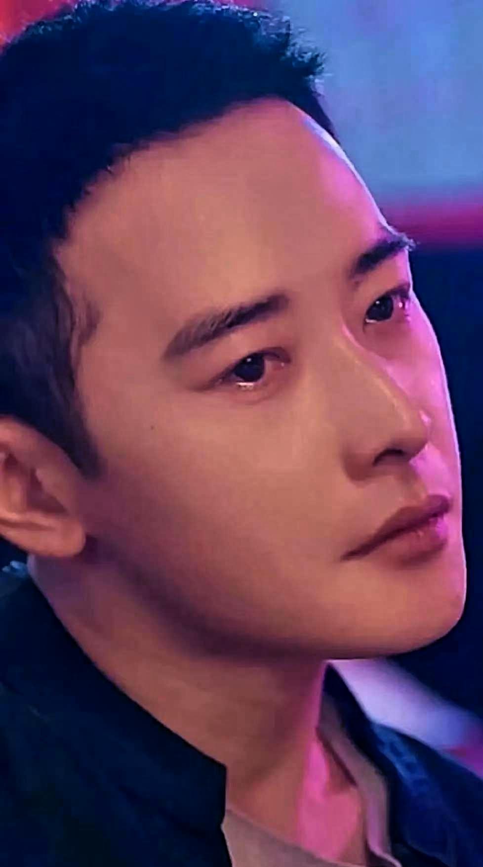 天还没有亮，
罗晋的天就先塌了！
他无论如何也想不到，只是想趁着年轻多赚点钱而已