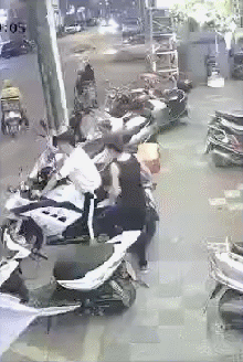 隔着屏幕都觉得屁股疼[允悲] ​​​