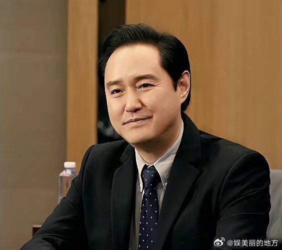 大家还记得这位男演员吗？他今年51岁，土生土长北京人，178cm的个头，看着胖乎