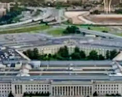 美国得州埃尔帕索机场突然关闭空域了！2月10号晚上，当地的航班一下子全都停飞了。