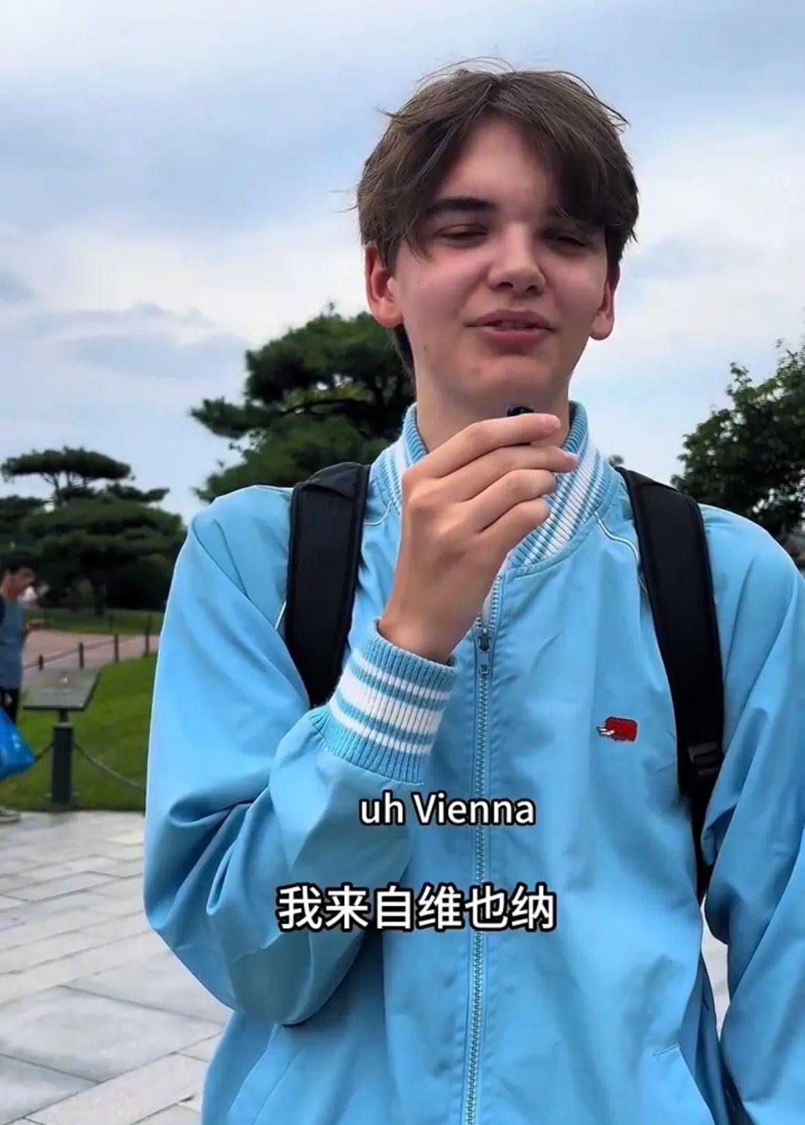 听说了吗？有个欧洲小伙吐槽咱们中国太吵，快给整崩溃了！
​他说走在街上商家大喇叭