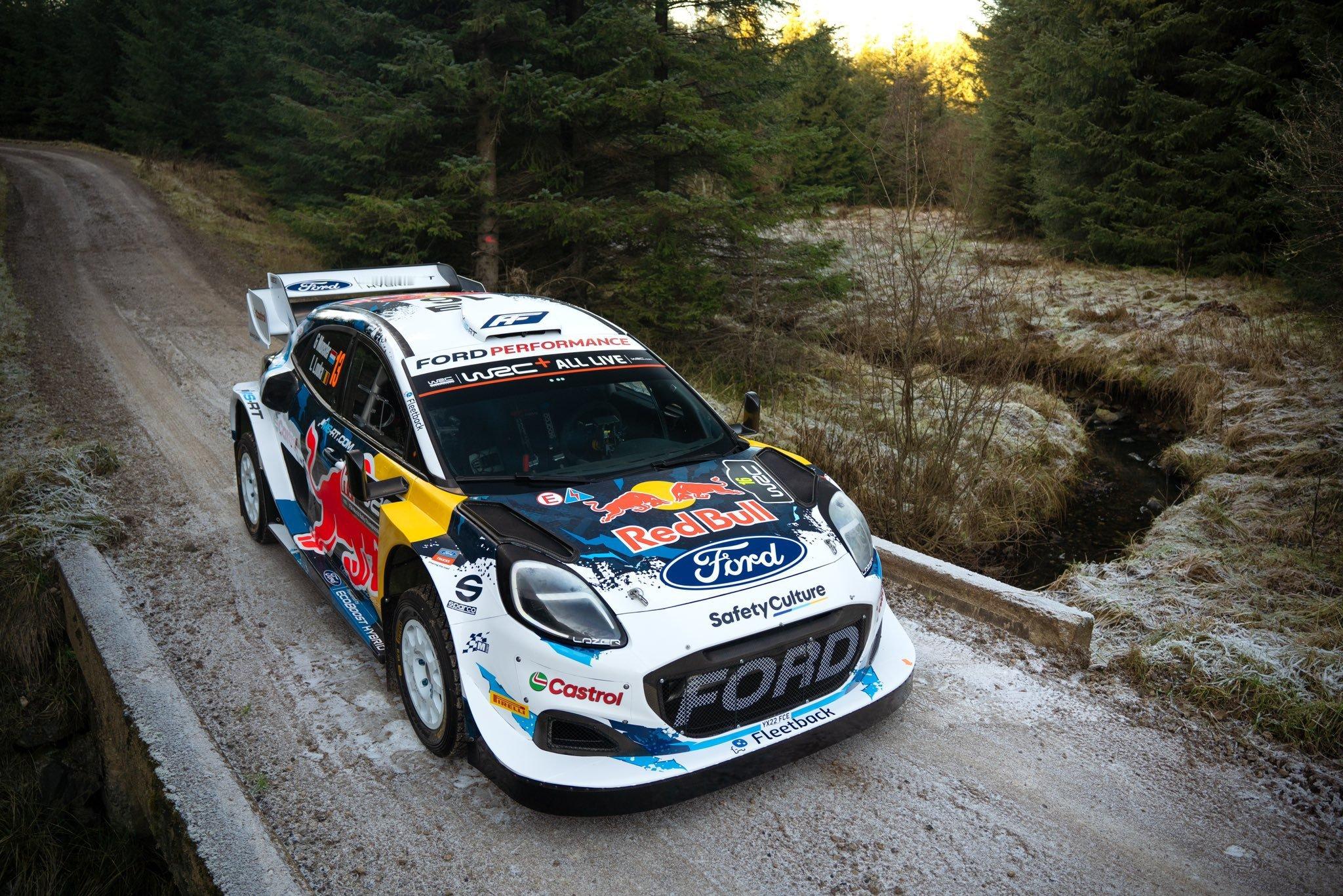 福特M-Sport 2024赛季#WRC# 的新涂装再现白红牛[二哈]，冰雪主题