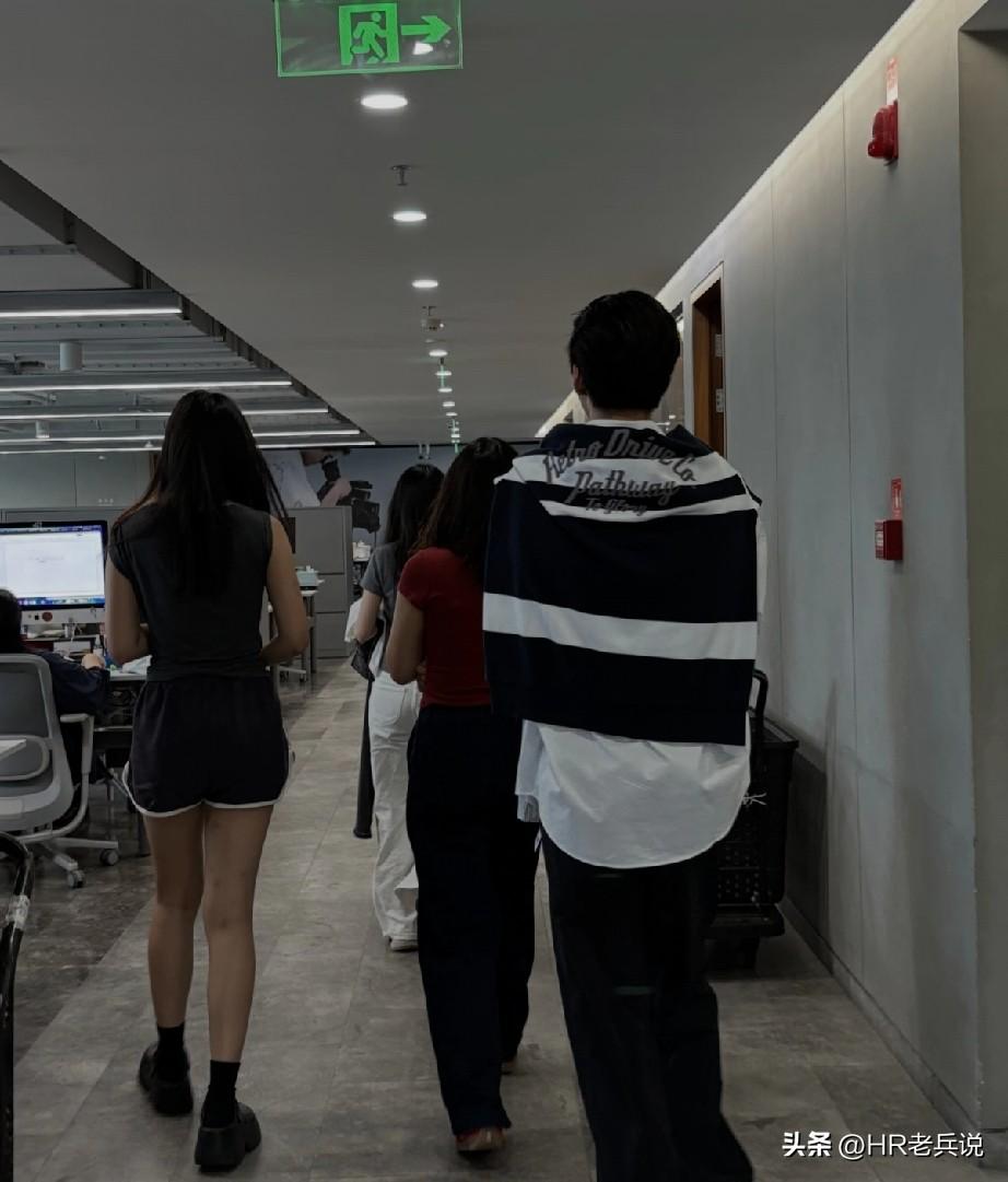 在河北廊坊开了一家小公司的朋友跟我吐槽：现在的老板真是太难当了！本来同行之间就越
