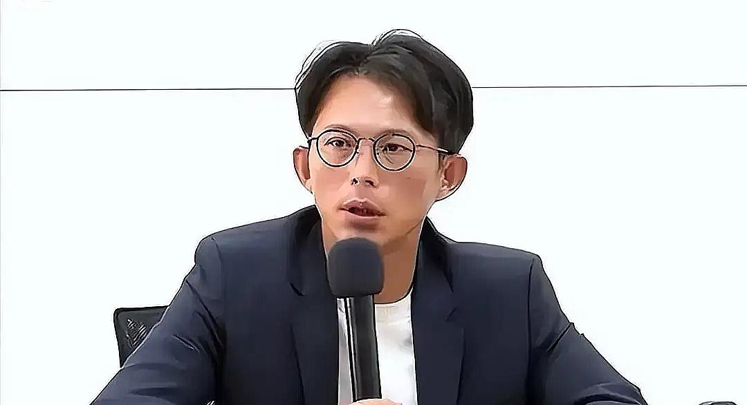 台军战机坠海后，黄国昌道出真相：6600亿白花了
 
“预计跳伞、跳伞、跳伞！”