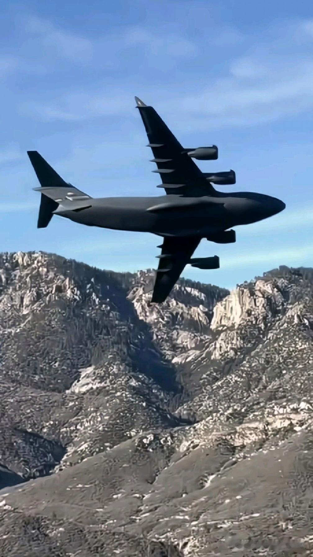 美国派至少十架C17运输机满载飞往欧洲，丹麦或者格陵兰是不是脚板要抓紧了？据美国