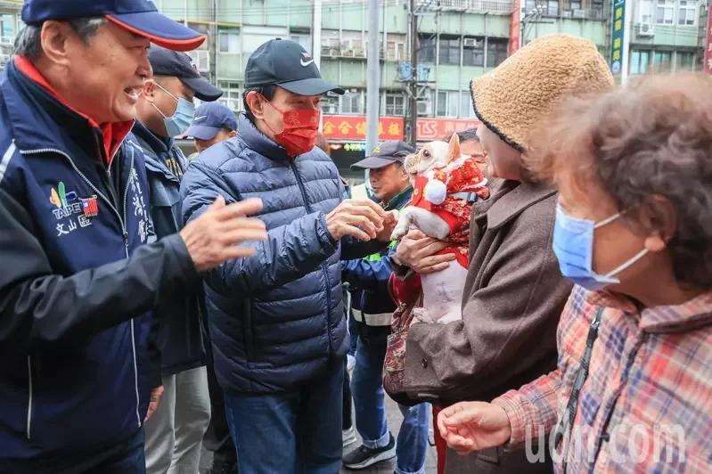 马英九表态！台当局“报复”大陆取消M503航线偏置措施，突然喊停赴陆旅游团，马英