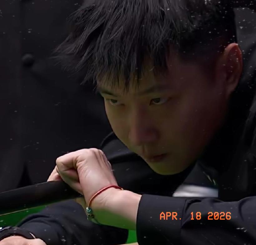 98-25，
赵心童世锦赛首战最新消息：
98-25，赵心童拿下第2局，大比分2